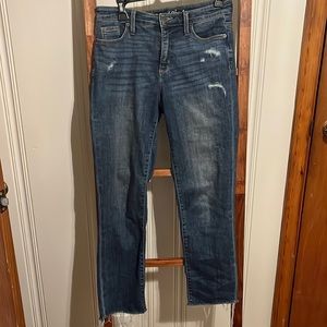 Raw hem boyfriend jeans